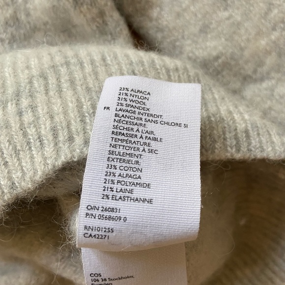 2/50$ COS soft grey sweater ๐ - Picture 3 of 4